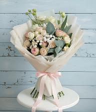 Букет цветов из:  Розы и Лизиантусы в Семендере