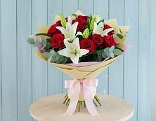 Букет цветов из:  Лилии и Розы в Семендере