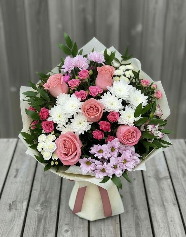 Букет цветов из: Альстромерии, Гвоздики, Розы и Хризантемы в Семендере