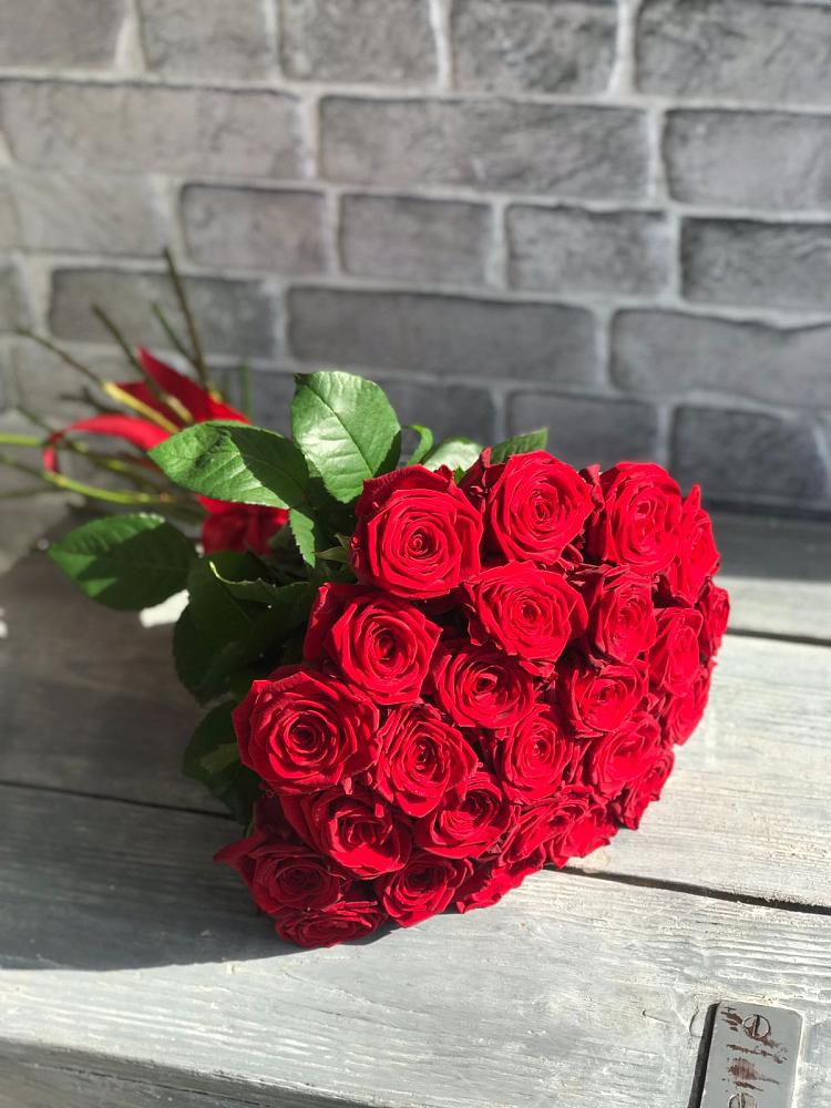 Букет Красные розы Фридом в Семендере