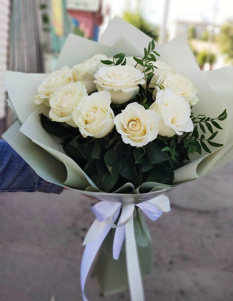 Букет Белые розы Проуд в Семендере