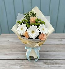 Букет цветов из:  Герберы, Розы и Хризантемы в Семендере
