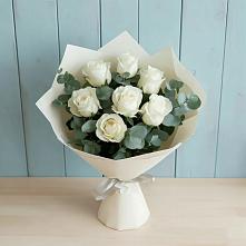 Букет Белые розы в Эвкалипте в Семендере