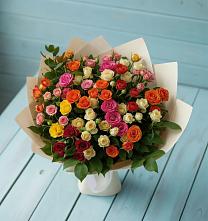Букет Микс из разноцветных кустовых роз в Семендере